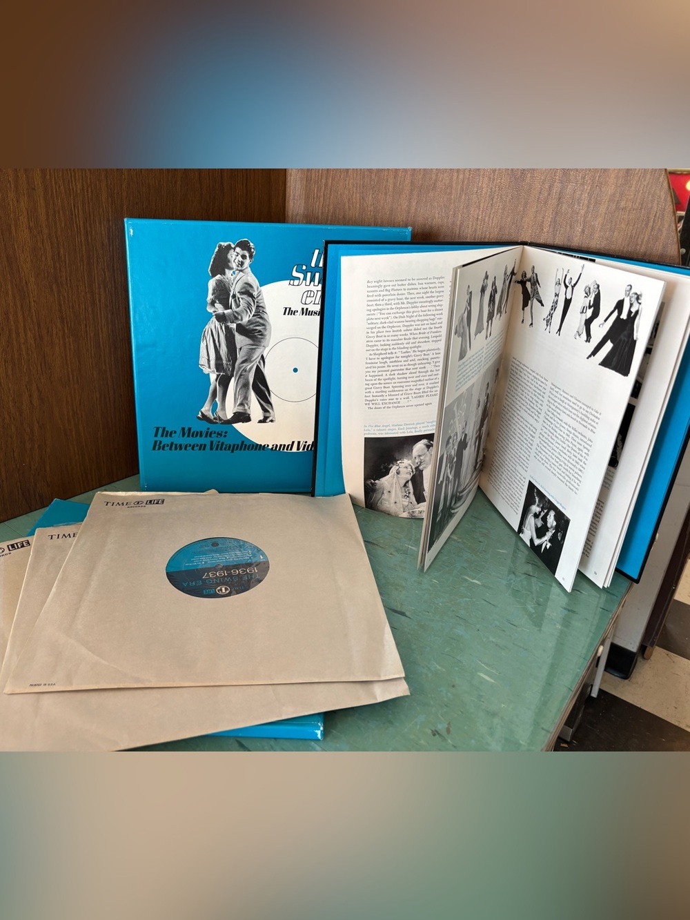 Vintage 9 pc record LP set Time life swing era music and book set